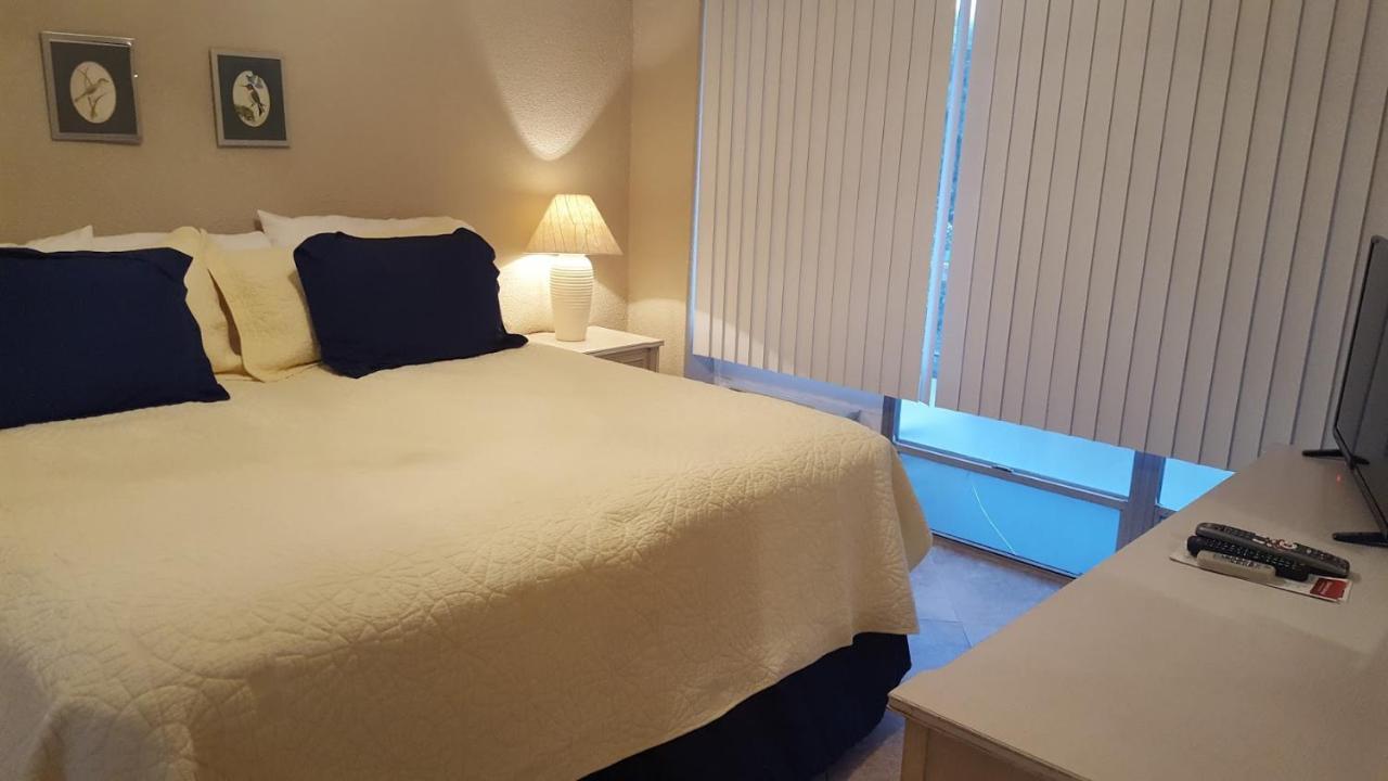 Sunrise Ocean Suites ヒルスボロ・ビーチ エクステリア 写真