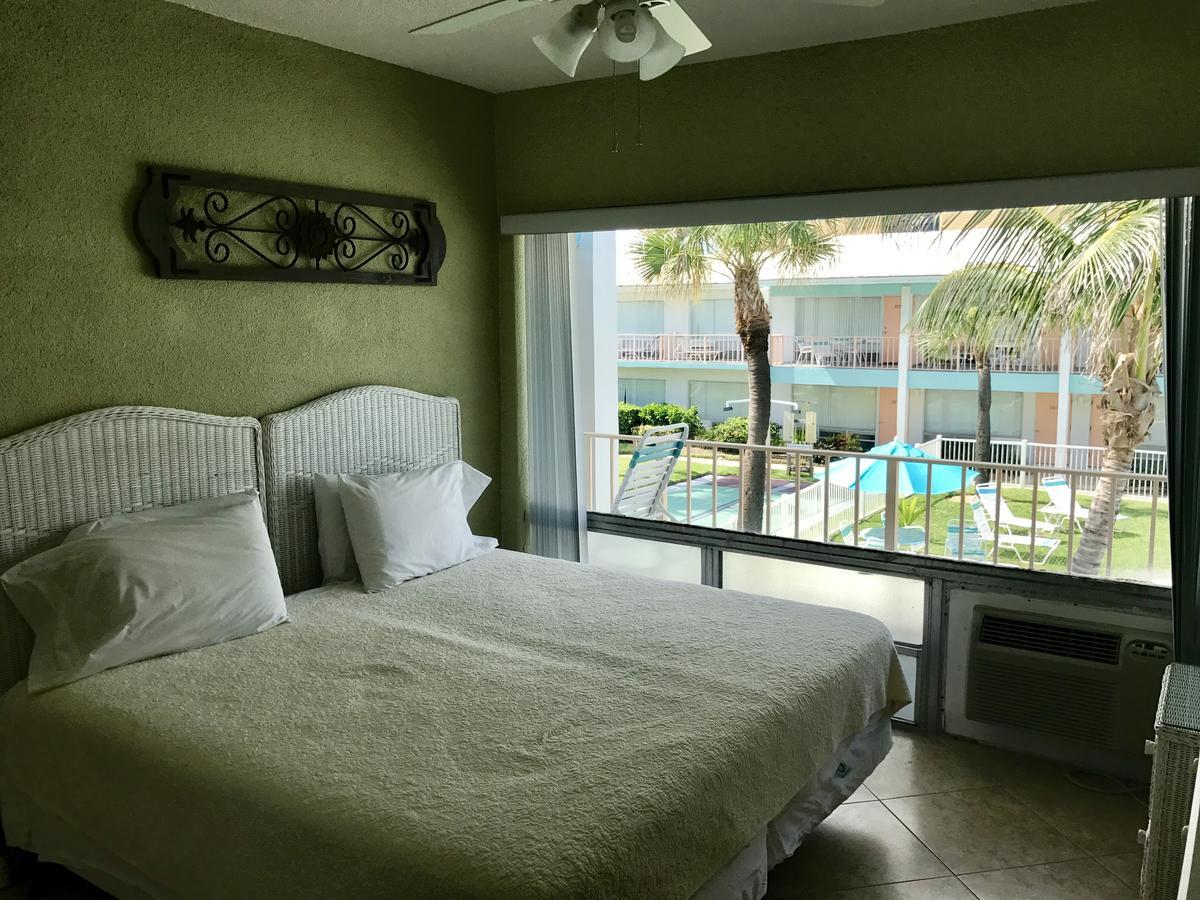 Sunrise Ocean Suites ヒルスボロ・ビーチ エクステリア 写真