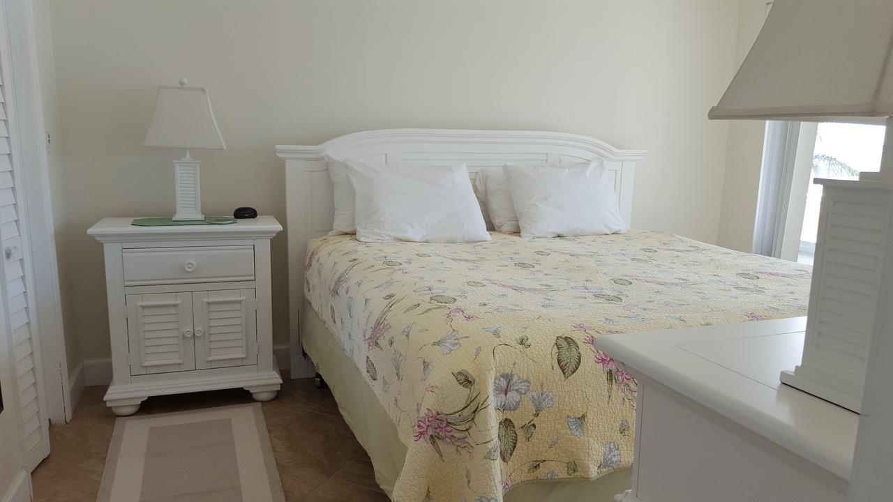 Sunrise Ocean Suites ヒルスボロ・ビーチ エクステリア 写真