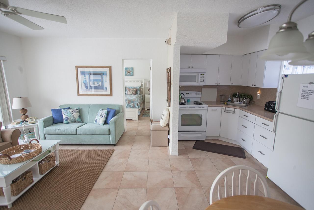 Sunrise Ocean Suites ヒルスボロ・ビーチ エクステリア 写真