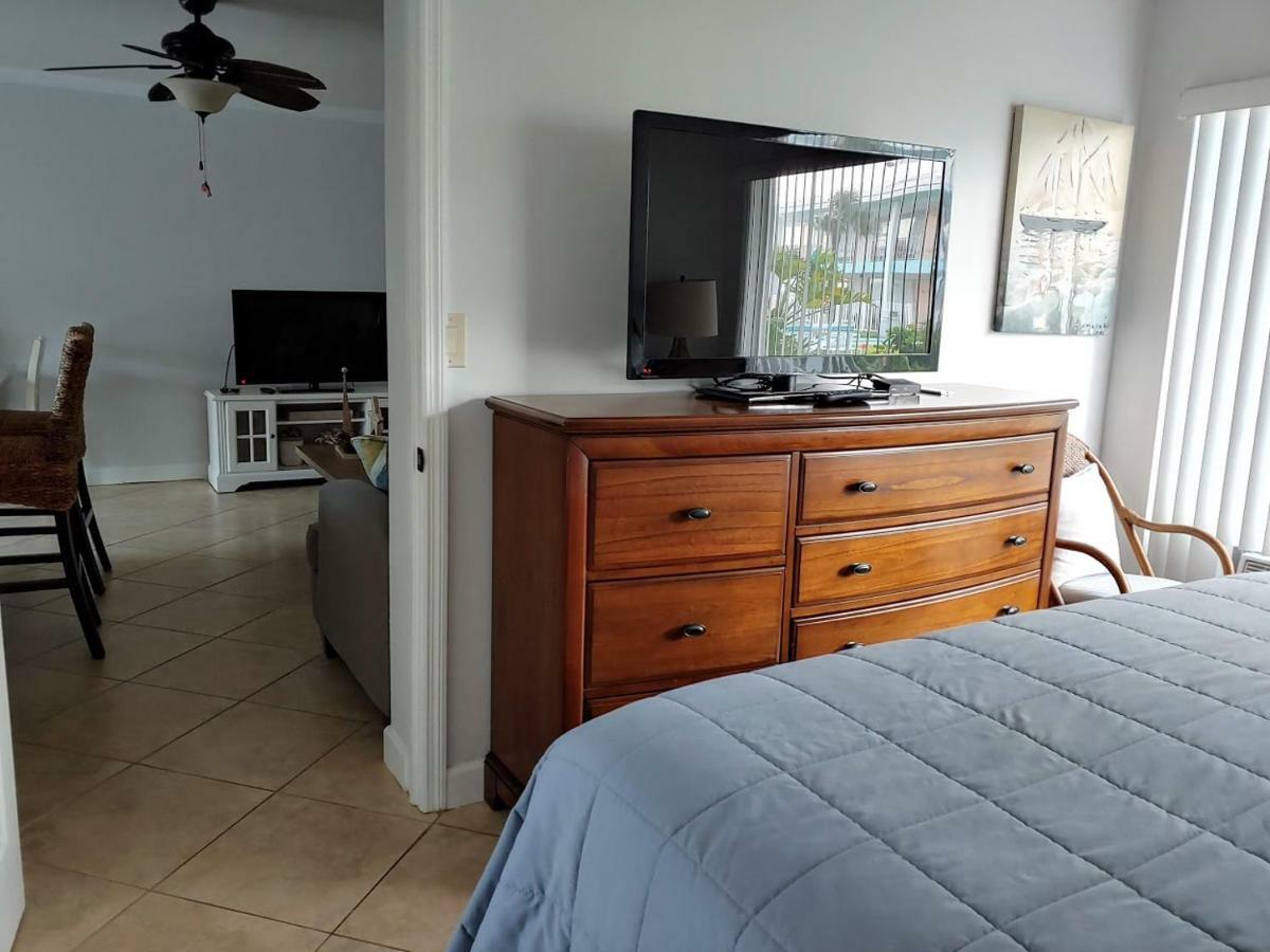 Sunrise Ocean Suites ヒルスボロ・ビーチ エクステリア 写真